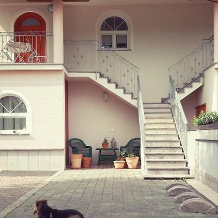 Prenocisca Angelin Hram, Tiny Apartments Markovec Bagian luar foto