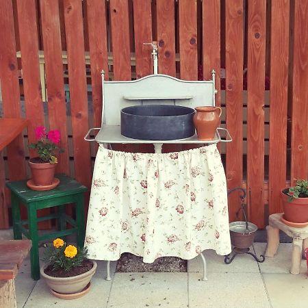 Prenocisca Angelin Hram, Tiny Apartments Markovec Bagian luar foto