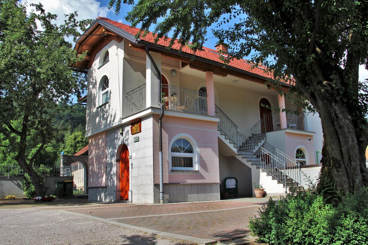 Prenocisca Angelin Hram, Tiny Apartments Markovec Bagian luar foto