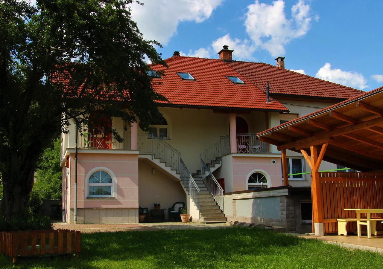 Prenocisca Angelin Hram, Tiny Apartments Markovec Bagian luar foto